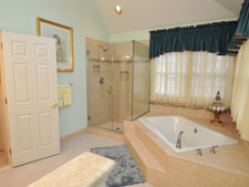 Bathroom_2_225x169_DeStefino.jpg